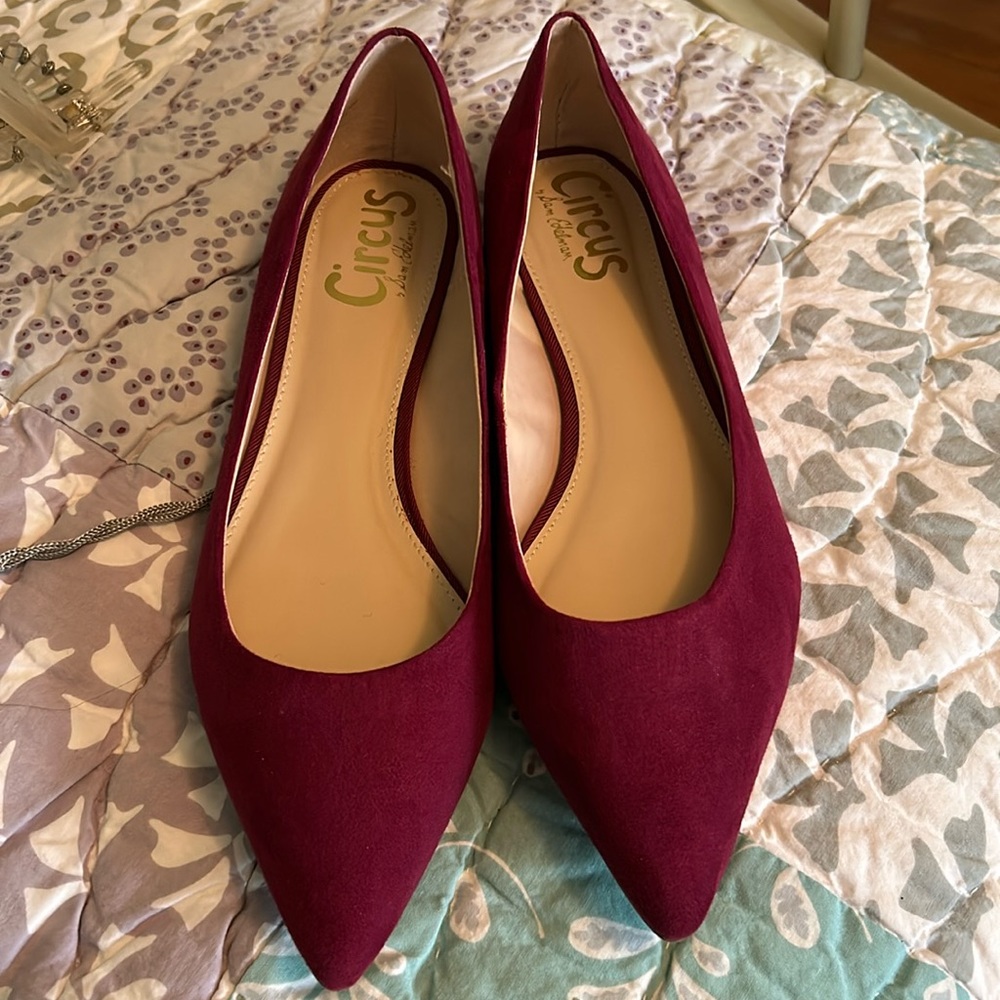 Circus by Same Edelman maroon suede like flats Size 7
